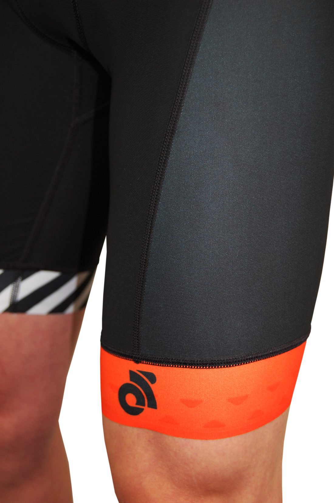 PERFORMANCE Aero Short Sleeve Tri Suit (Short Body)
